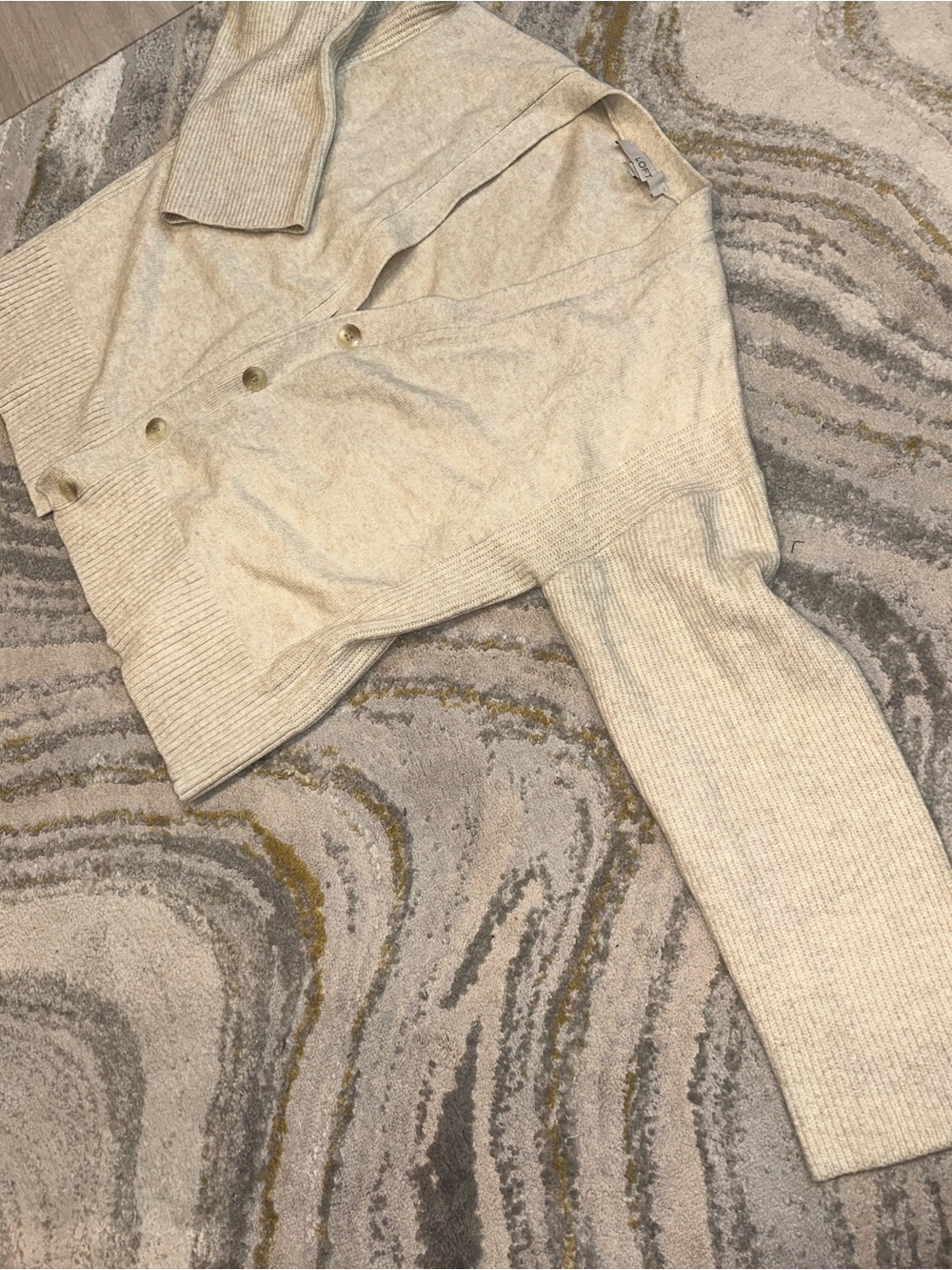 LOFT Women’s Cream V-Neck Button Cardigan - Picture 3 of 11